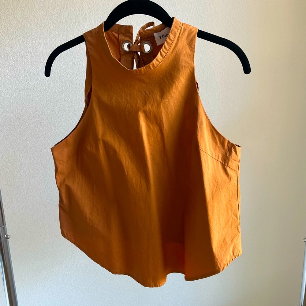 Line and Dot Top